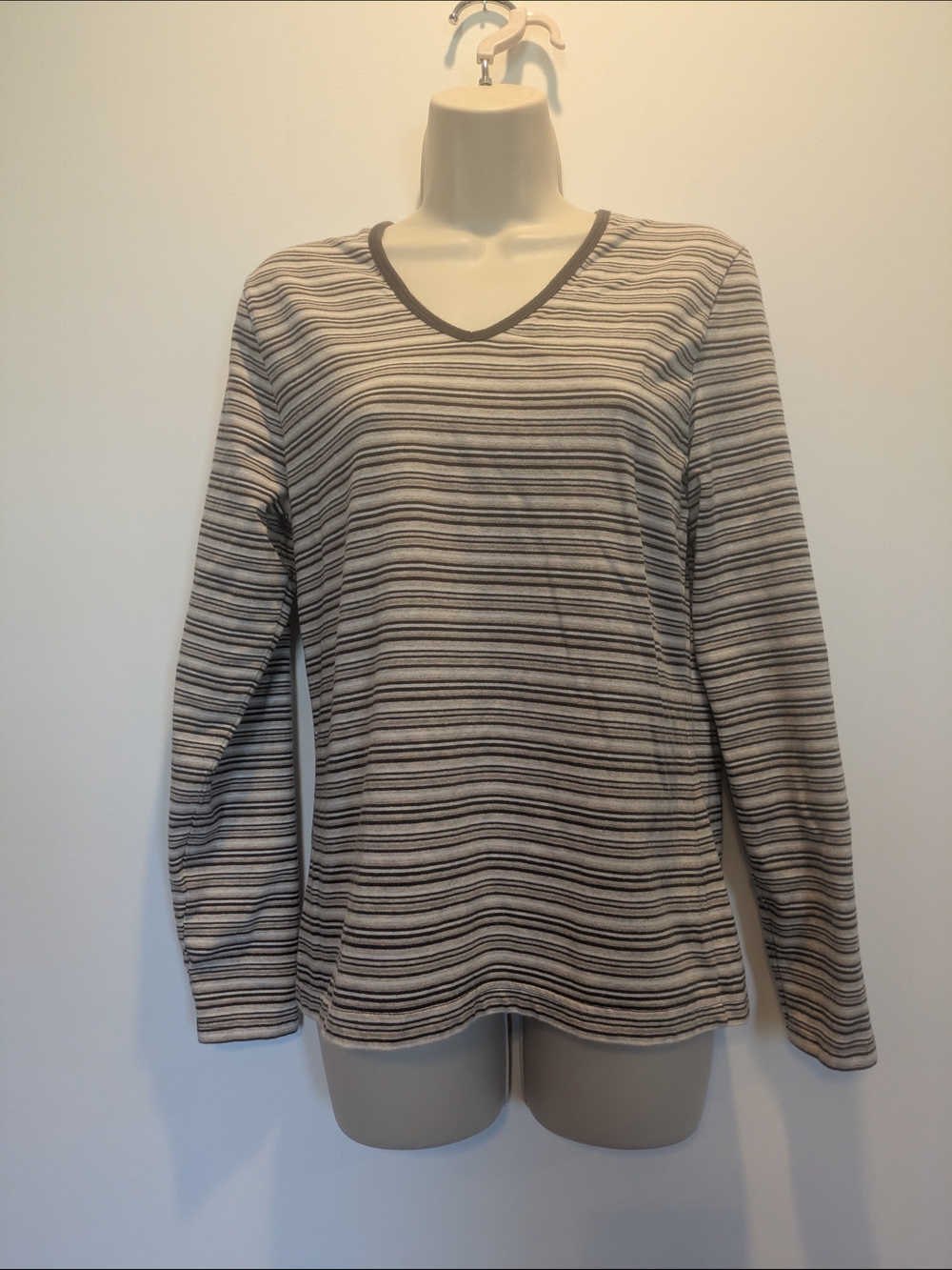 Sonoma Black & White Striped V-Neck Tee Size Small